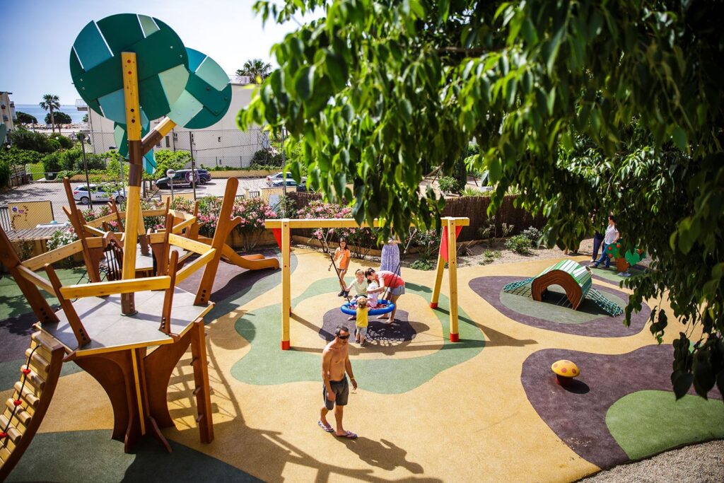 parques-infantiles-para-un-juego-libre-y-seguro